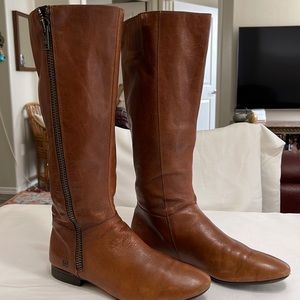 Born,boots  9 M wide calf!